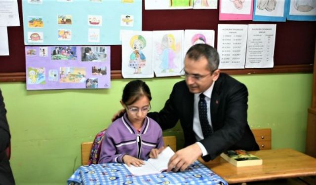 KAYMAKAM DENİZ PİŞKİN " TÜM TOSYA'YI YARIN SAAT  11:00 DA CUMHURİYET MEYDANINA BEKLİYORUM" ...