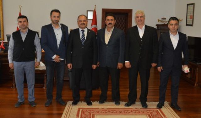 TOSYA AHİ YARAN YENİ YÖNETİMİ'NE KASTAMONU ÜNİVERSİTESİ REKTÖRÜ PROF. DR. SEYİT AYDIN'DAN BÜYÜK DESTEK