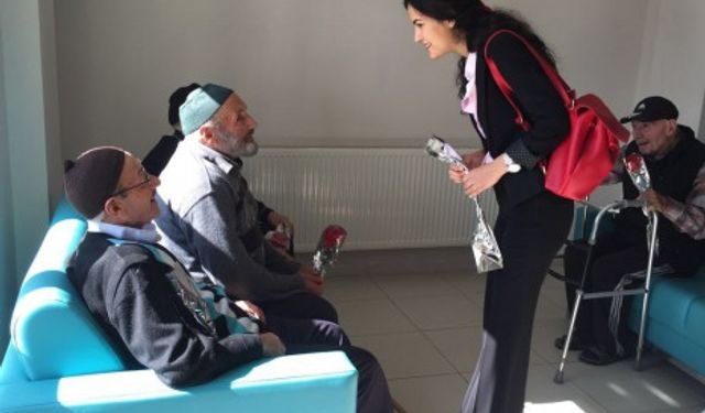 TOSYA TOPLUM SAĞLIĞI MERKEZİ "HER GÜN 10 BİN ADIM" STARTINI VERDİ..