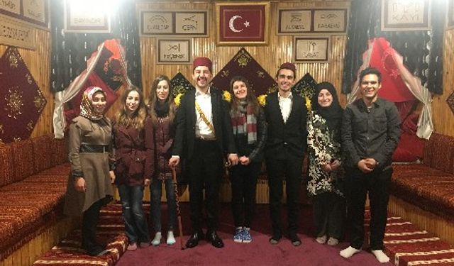 TOSYA MESLEK YÜKSEK OKULU ÖĞRENCİLERİ SULTAN 2.ABDÜLHAMİT´İN KUDÜS DURUŞUNU CANLANDIRDILAR