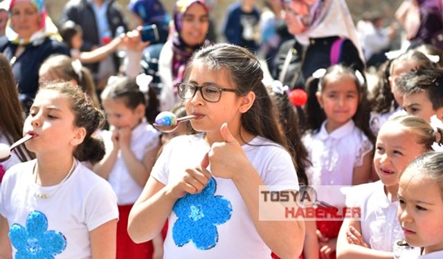 TOSYA ATATÜRK İLK ÖĞRETİM OKULUNDA 23 NİSAN COŞKU İLE KUTLANDI