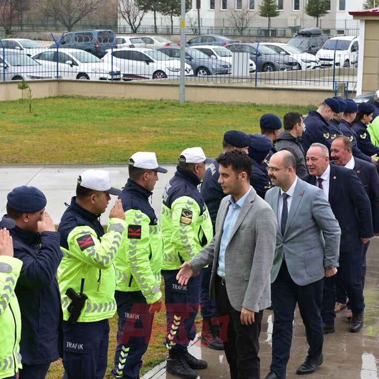 TOSYA’DA BAYRAM SEVİNCİ PAYLAŞILDI