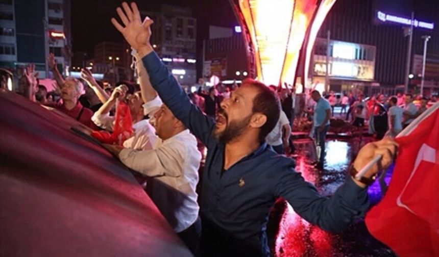 O GECE NELER YAŞANDI " KURŞUNLARIN TEĞET GEÇTİĞİ ÜÇ KAHRAMANIN YAŞADIKLARI" video haber .